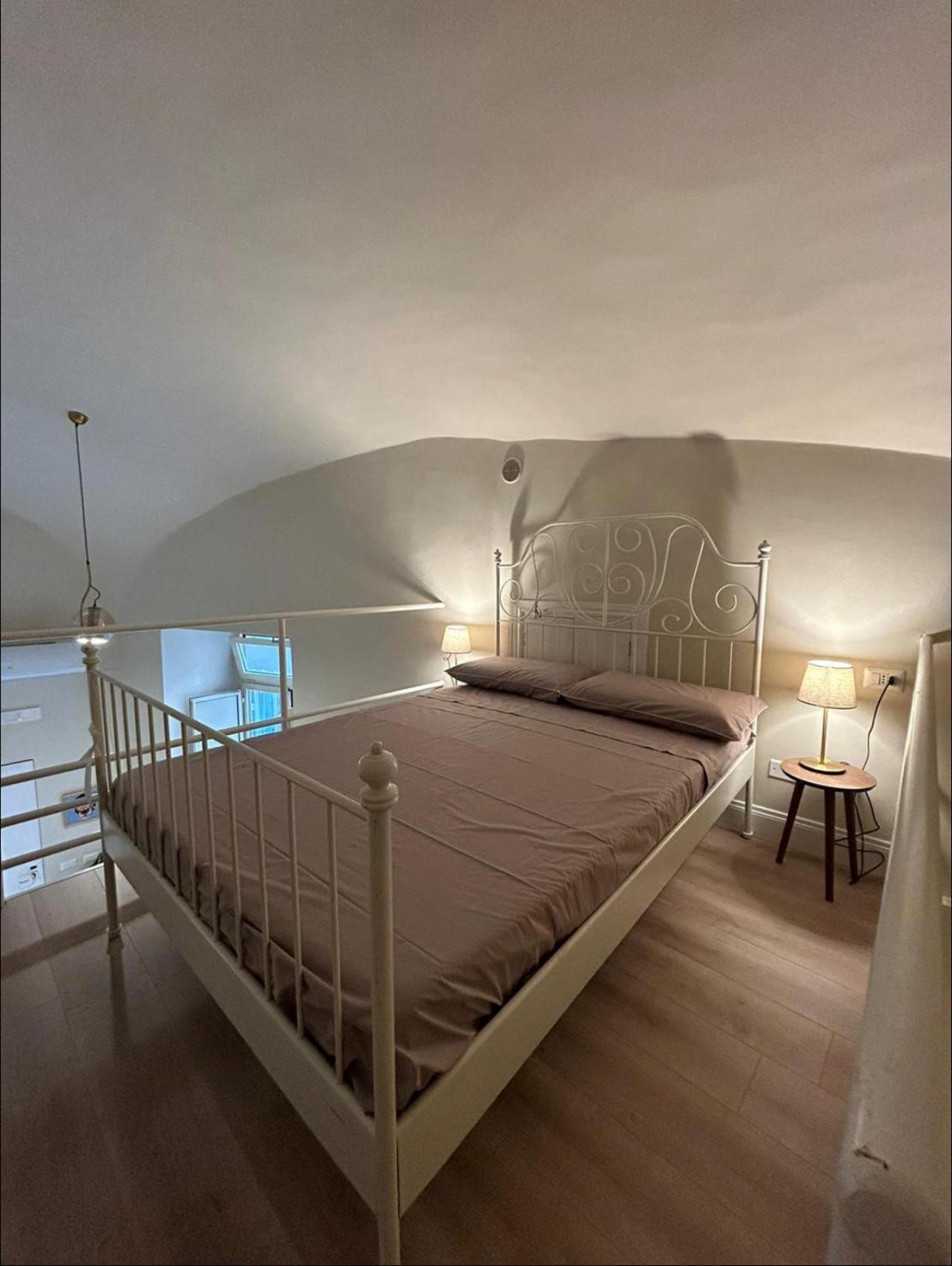 Casa Diva A 5 Passi Dal Museo Archeologico Apartment Наполи Екстериор снимка