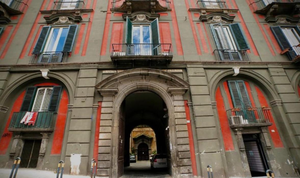 Casa Diva A 5 Passi Dal Museo Archeologico Apartment Наполи Екстериор снимка